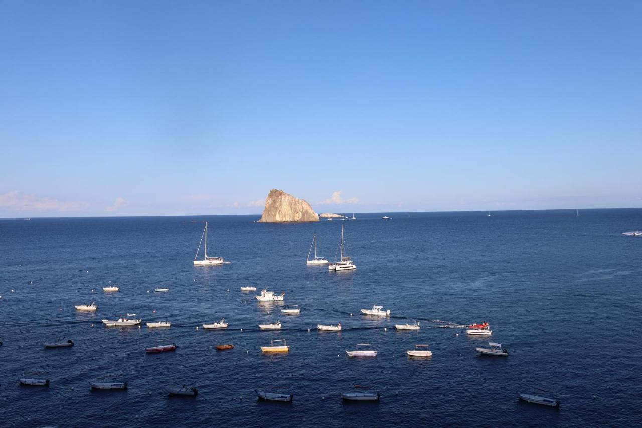 Art B&B Panarea Buitenkant foto