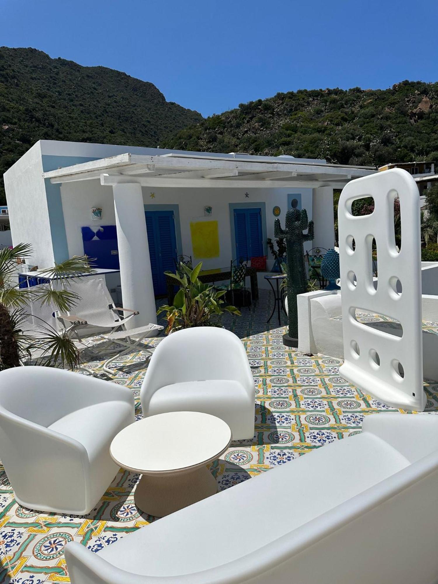 Art B&B Panarea Buitenkant foto