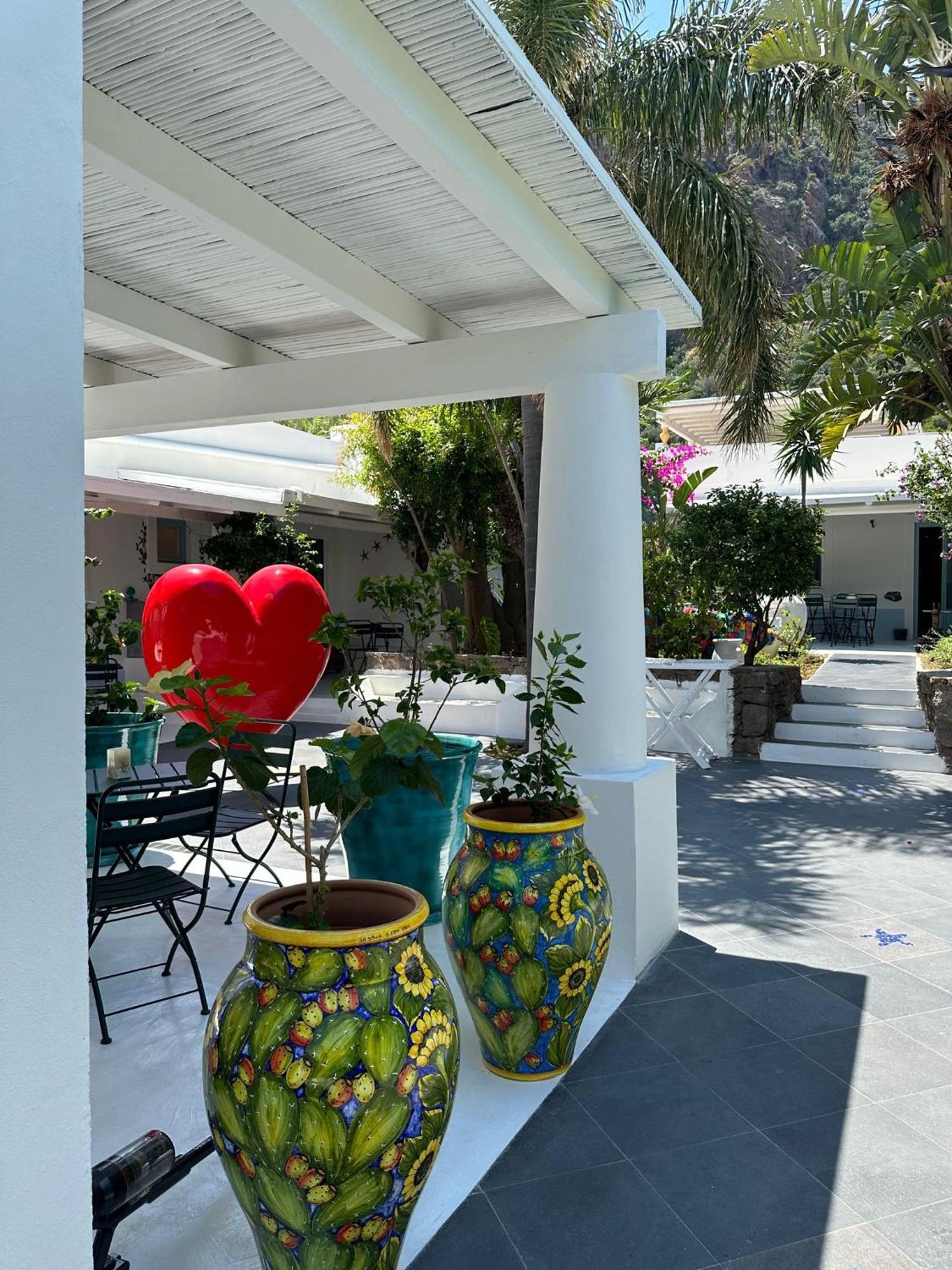 Art B&B Panarea Buitenkant foto